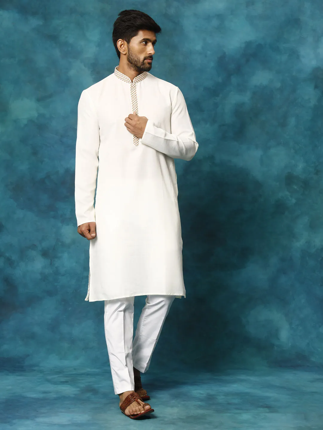 VASTRAMAY Cream & White Men's Kurta Pyjama